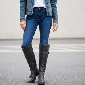 Black Distressed Knee High Leather Harley-Davidson Boots. Size 6